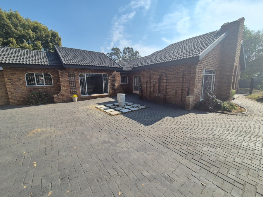 3 Bedroom Property for Sale in Vaalpark Free State